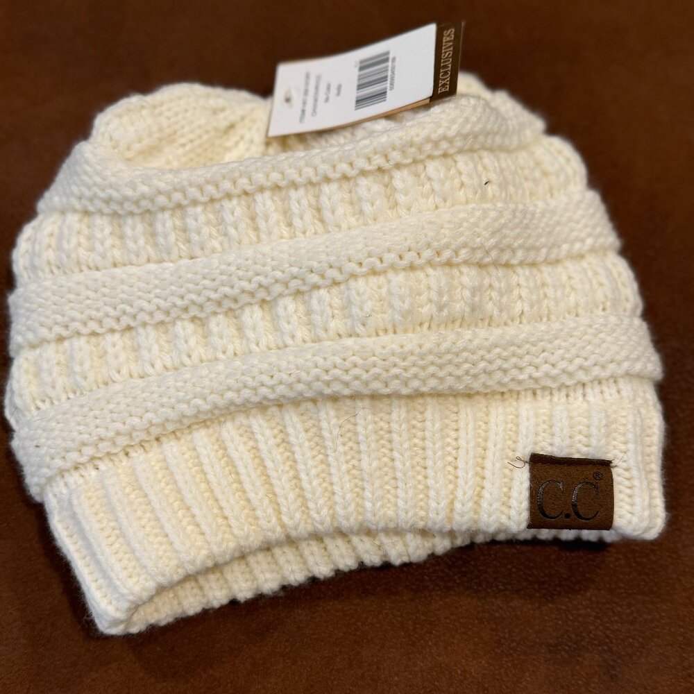 CC Cream cable knit beanie